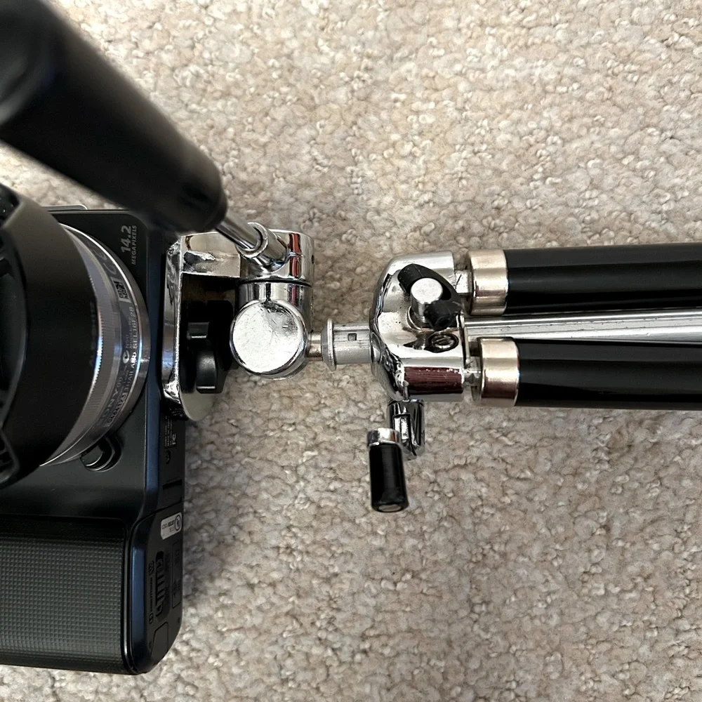 Tripod Compact Lightweight 8 sections SUPER FAST SHIPPING